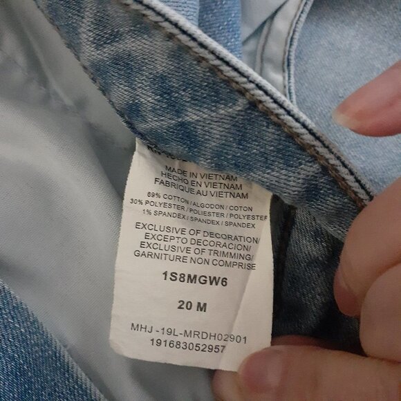 Lee Riders Women's Size 20M Light Wash Mid Rise Capri Denim Jeans - Picture 4 of 12